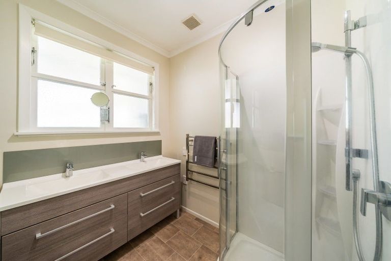 Photo of property in 26 Chatsworth Road, Silverstream, Upper Hutt, 5019