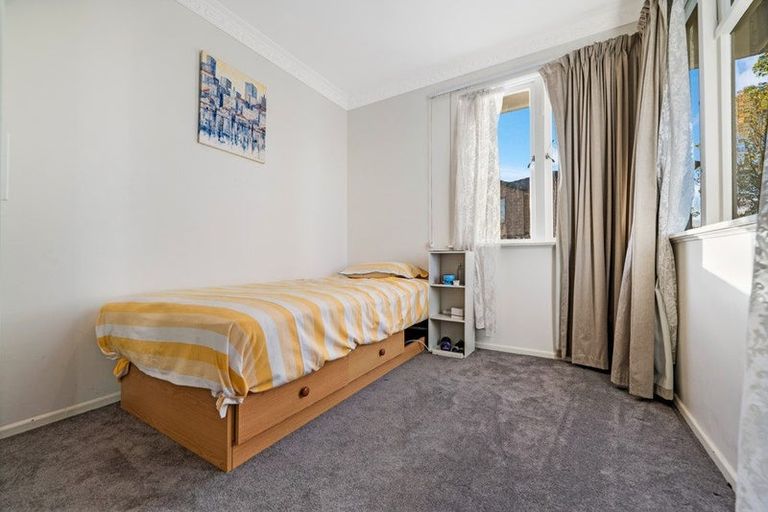 Photo of property in 27 Fairdene Avenue, Henderson, Auckland, 0610