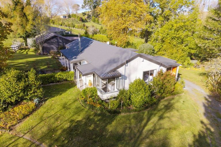 Photo of property in 1082 Mapara Road, Kinloch, Taupo, 3385
