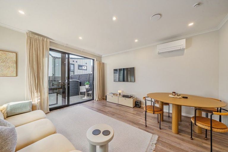 Photo of property in 18 Joseph Bolton Crescent, Wallaceville, Upper Hutt, 5018