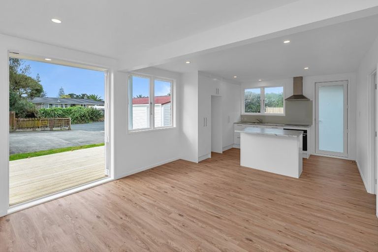 Photo of property in 11 Taotahi Walk, Ruakaka, 0116