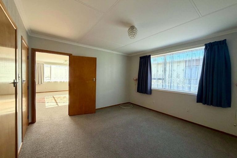Photo of property in 71b Barrett Street, Westown, New Plymouth, 4310