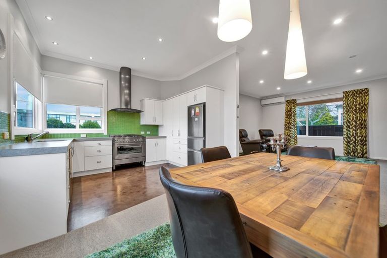 Photo of property in 30 Puriri Street, Hawera, 4610