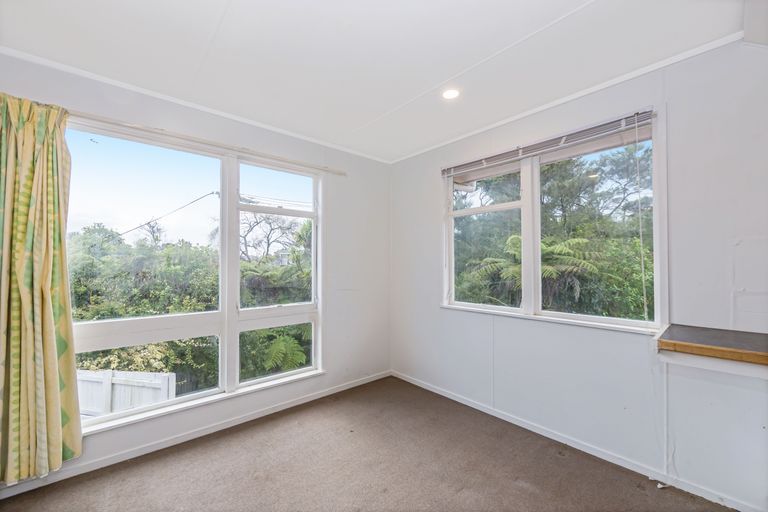 Photo of property in 38 Lanigan Street, Birkdale, Auckland, 0626