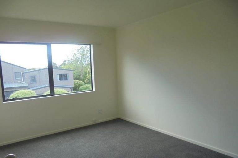 Photo of property in 13/3 Erewhon Place, Birkdale, Auckland, 0626