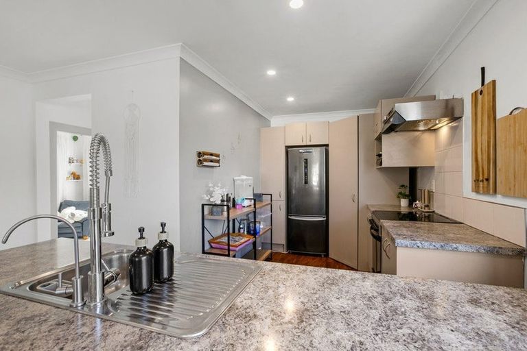 Photo of property in 10 Parris Street, Moturoa, New Plymouth, 4310
