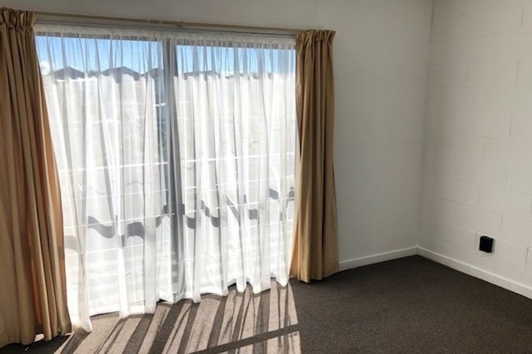 Photo of property in 2/49 Waltham Road, Sydenham, Christchurch, 8023