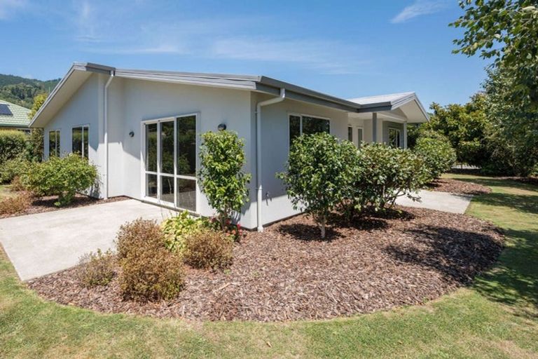 Photo of property in 21 Hart Road, Richmond, 7020