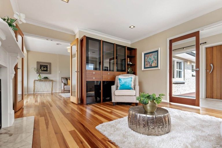 Photo of property in 8 Sandford Street, Campbells Bay, Auckland, 0630