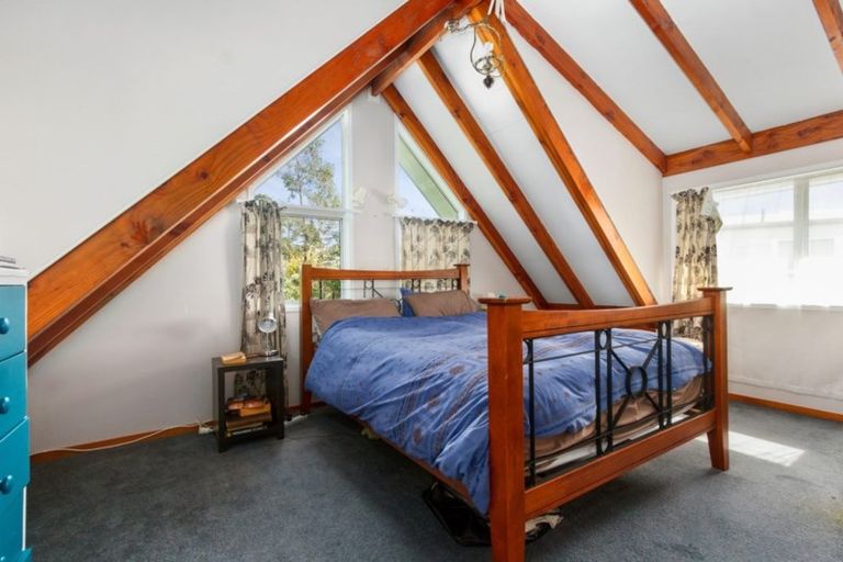 Photo of property in 2 Pipitea Place, Massey, Auckland, 0614