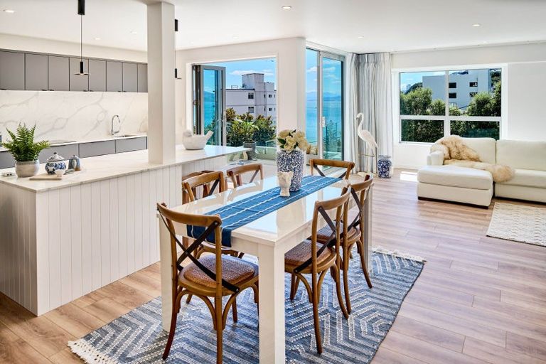 Photo of property in 1/16 Oriental Terrace, Oriental Bay, Wellington, 6011