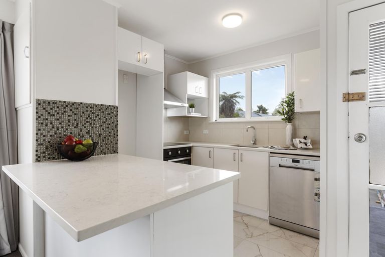 Photo of property in 7b Dreadon Road, Manurewa, Auckland, 2102