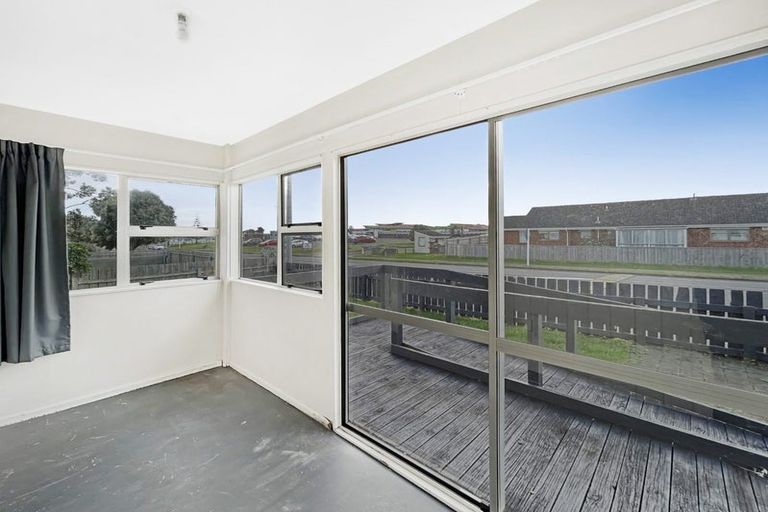 Photo of property in 27 Cross Street, Castlecliff, Whanganui, 4501