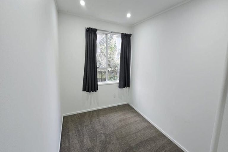Photo of property in 2 Tuna Place, Manurewa, Auckland, 2102