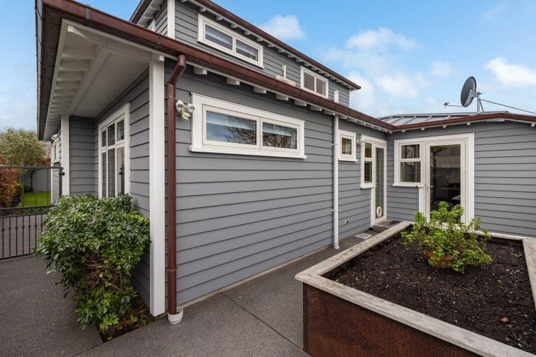 Photo of property in 42 Normans Road, Strowan, Christchurch, 8052