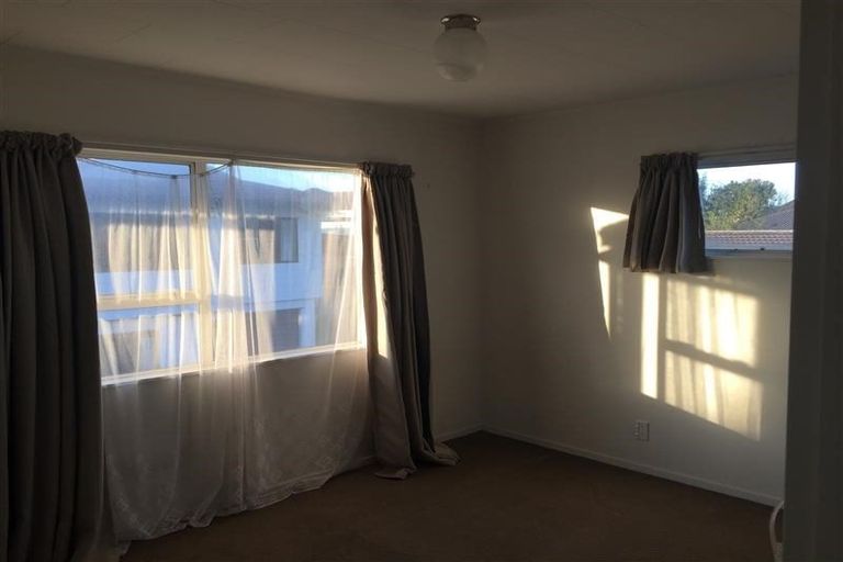 Photo of property in 48 Strid Road, Te Atatu South, Auckland, 0610