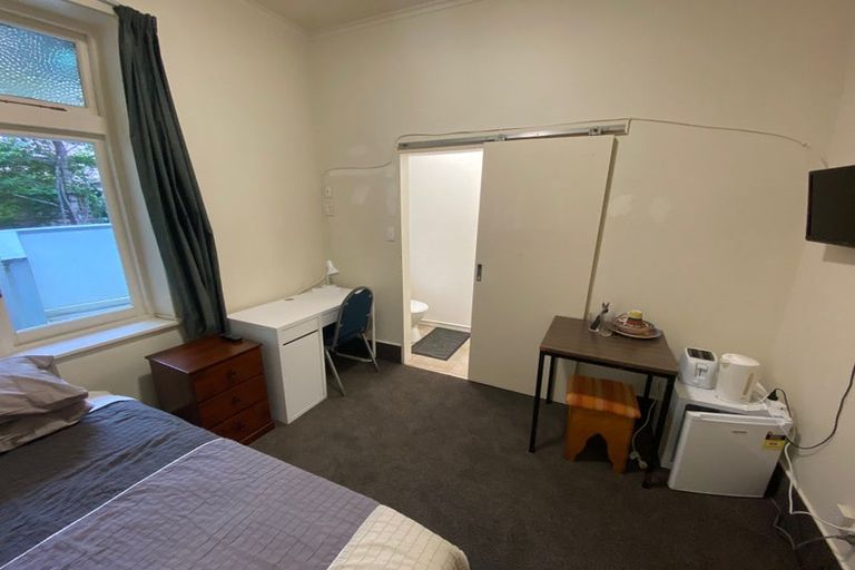 Photo of property in Carillion/the Knoll, 33 Thompson Street, Mount Cook, Wellington, 6011