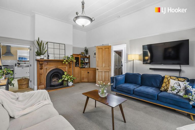 Photo of property in 10 Glen Road, Mornington, Dunedin, 9011