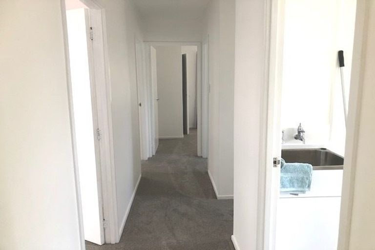 Photo of property in 21 Ranui Avenue, Ranui, Auckland, 0612