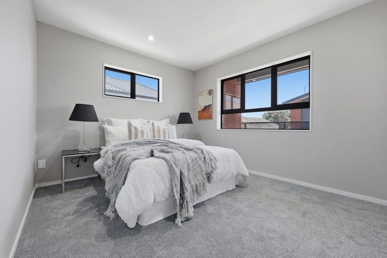 Photo of property in 716a Massey Road, Mangere, Auckland, 2022