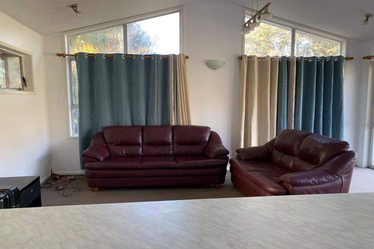 Photo of property in 81 Ayton Drive, Totara Vale, Auckland, 0629