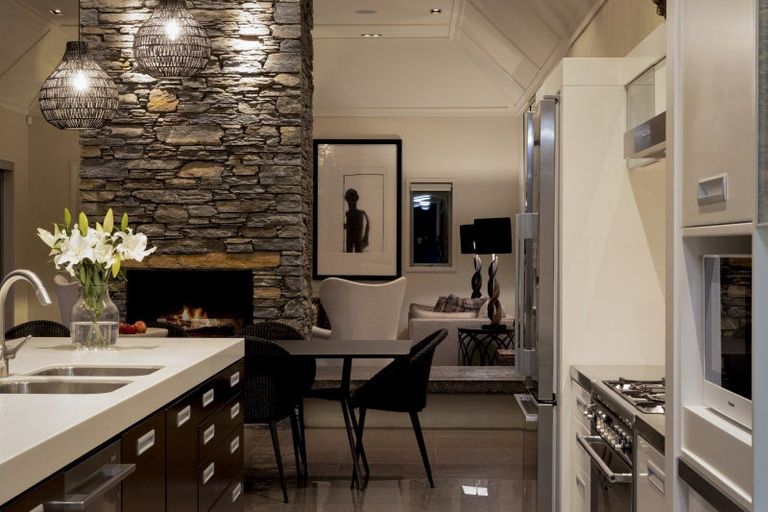 Photo of property in 11 Carlin Creek Drive, Drift Bay, Queenstown, 9371