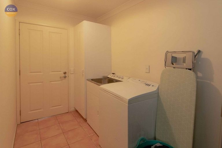 Photo of property in 52 Neeve Road, Taradale, Napier, 4112