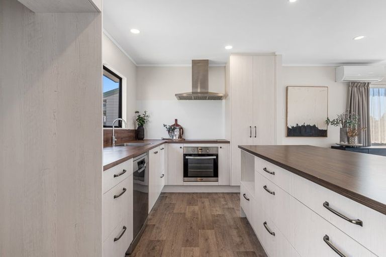 Photo of property in 76b Windsor Road, Bellevue, Tauranga, 3110