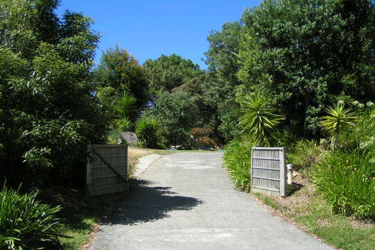 Photo of property in 47 Lake Road, Northcote, Auckland, 0627