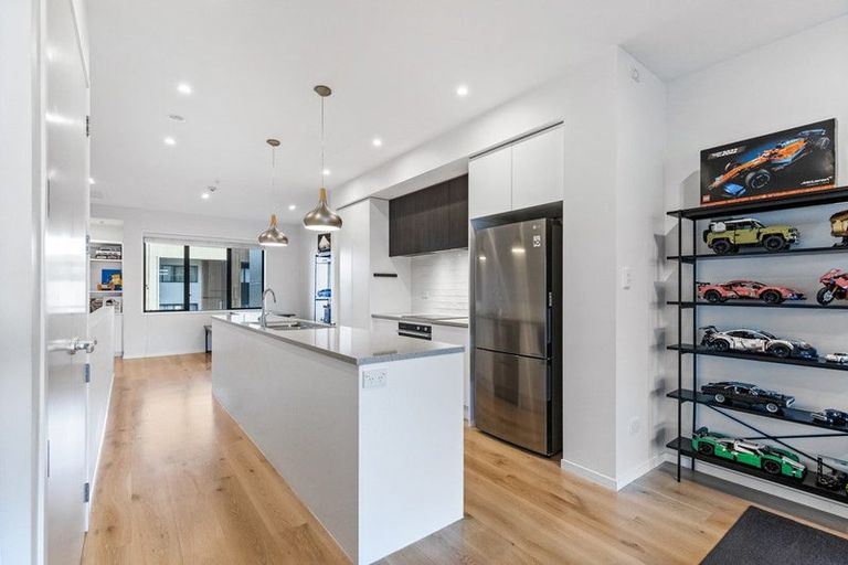 Photo of property in 86 Rangihina Road, Hobsonville, Auckland, 0616