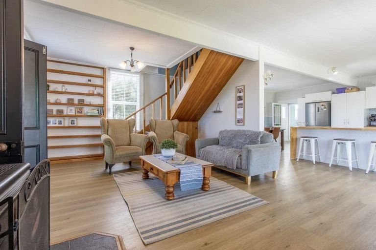 Photo of property in Dippers Halll, 28 Bell Street, Otane, 4202