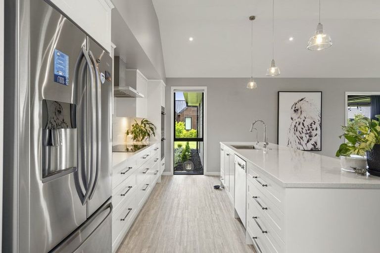 Photo of property in 131 Saint Kilda Road, Cambridge, 3434