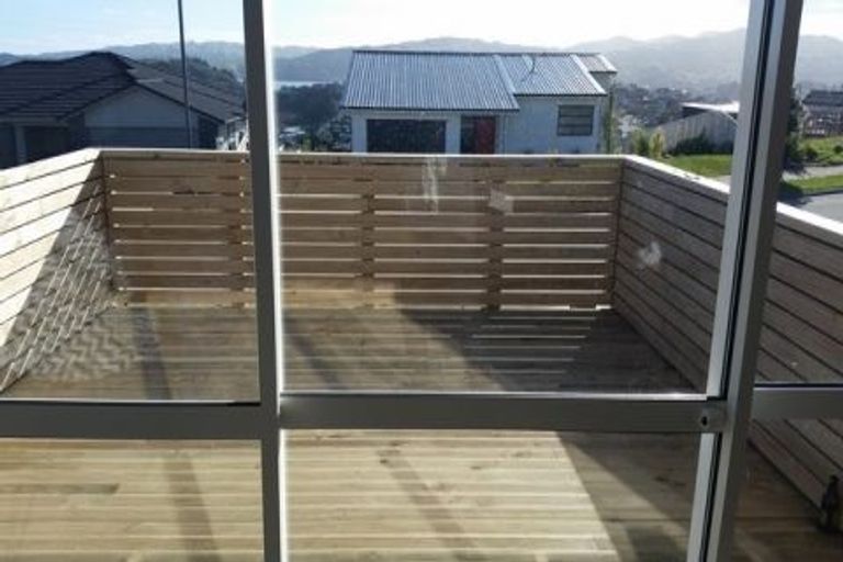 Photo of property in 7a Madeira Close, Whitby, Porirua, 5024