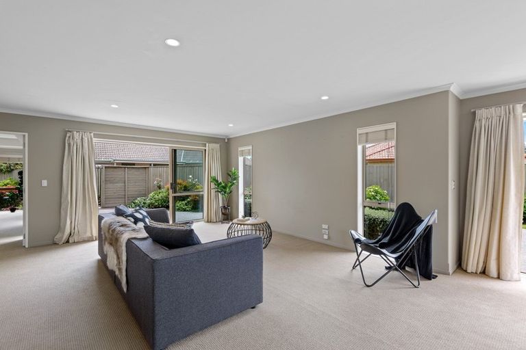 Photo of property in 11 Epsom Drive, Rangiora, 7400