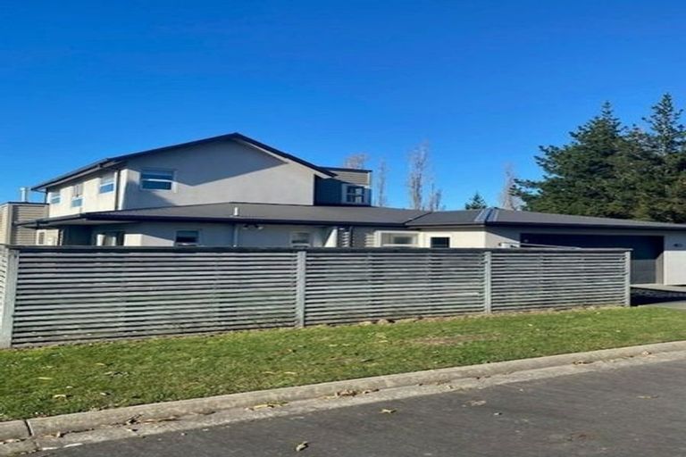 Photo of property in 28 Hakatere Road, Pegasus, 7612