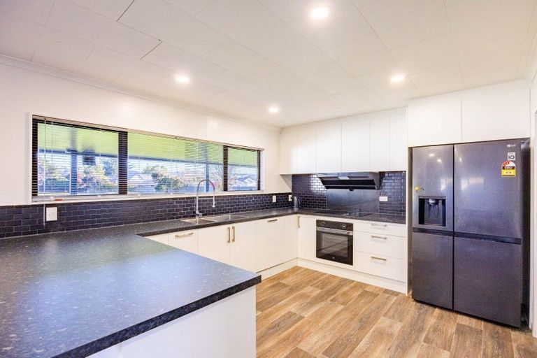 Photo of property in 20 Shanly Street, Waipawa, 4210