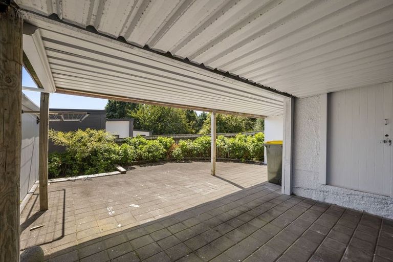 Photo of property in 3 Pukaka Street, Strandon, New Plymouth, 4312