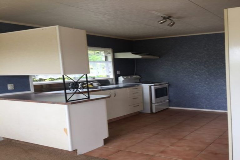 Photo of property in 126 Sunset Road, Unsworth Heights, Auckland, 0632