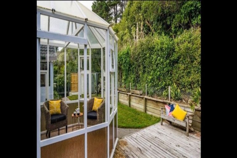 Photo of property in 38 Peterhouse Street, Tawa, Wellington, 5028