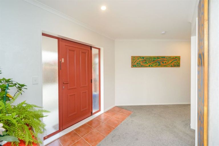 Photo of property in 21 Parnell Heights Drive, Kelvin Grove, Palmerston North, 4414