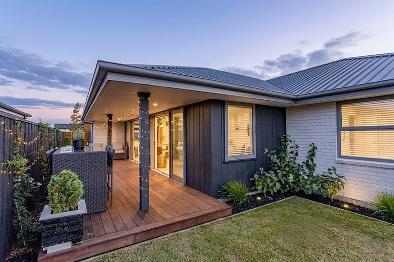 Photo of property in 43 Chambers Avenue, Woodend, 7610