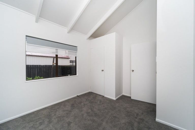 Photo of property in 2 Peter Hall Drive, Kelvin Grove, Palmerston North, 4414