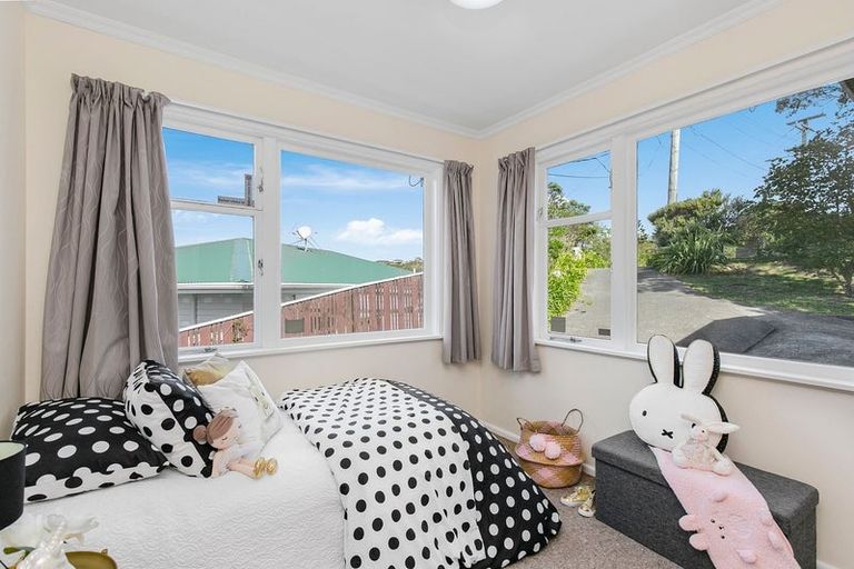 Photo of property in 72 Dominion Park Street, Johnsonville, Wellington, 6037