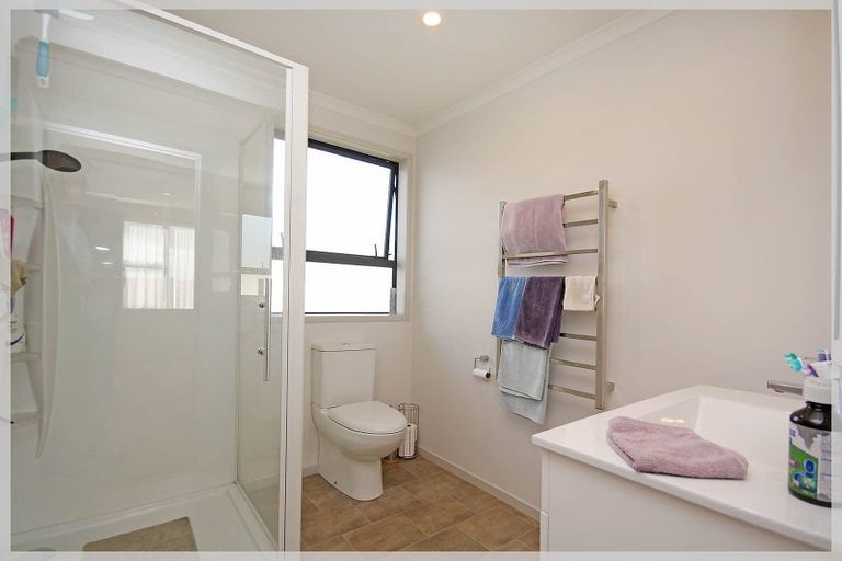 Photo of property in 25 Story Street, Foxton Beach, Foxton, 4815