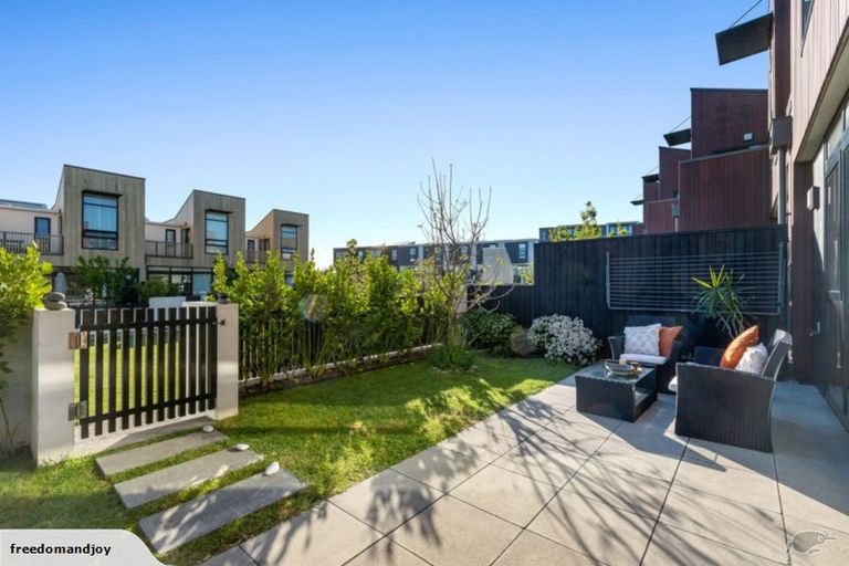 Photo of property in 20 Hastings Street, Hobsonville, Auckland, 0616