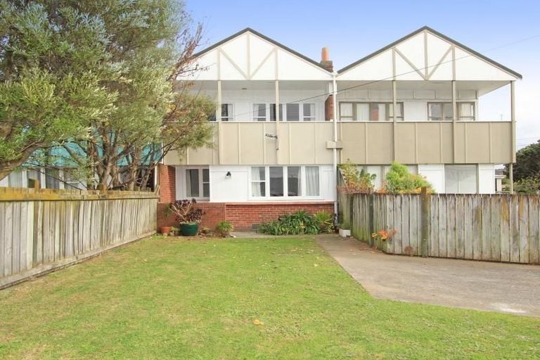 Photo of property in 100 Copeland Street, Epuni, Lower Hutt, 5011