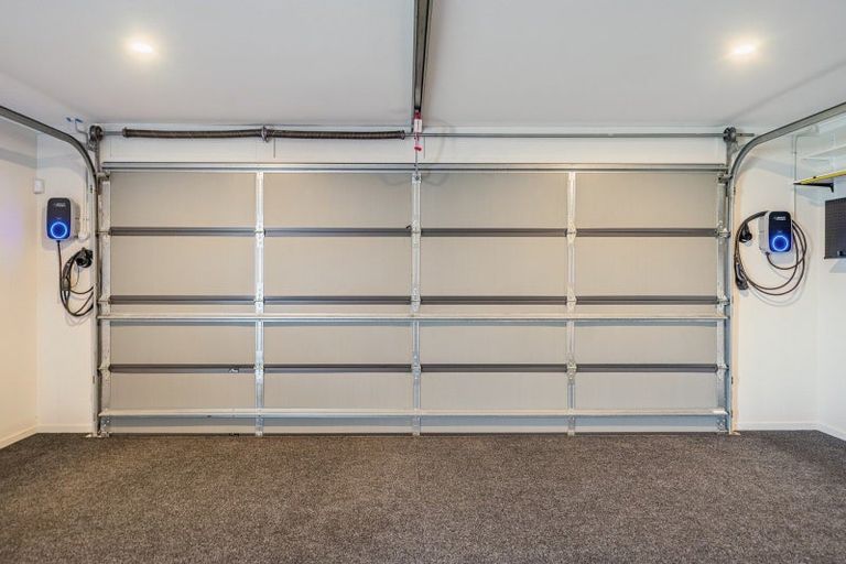 Photo of property in 17 Waitaria Terrace, Aotea, Porirua, 5024