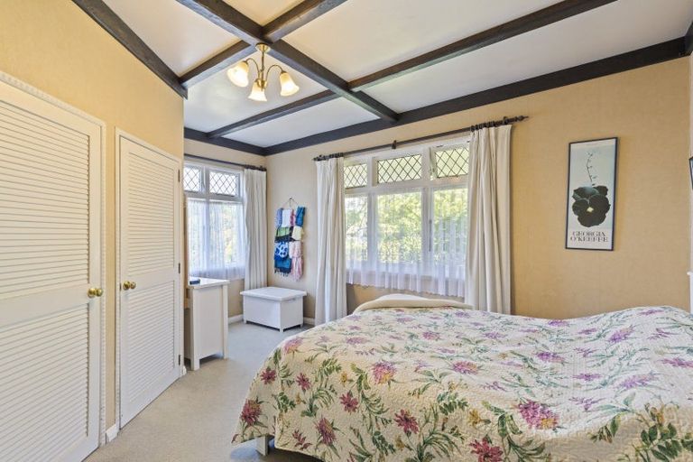 Photo of property in 6 Tawa Street, Inglewood, 4330