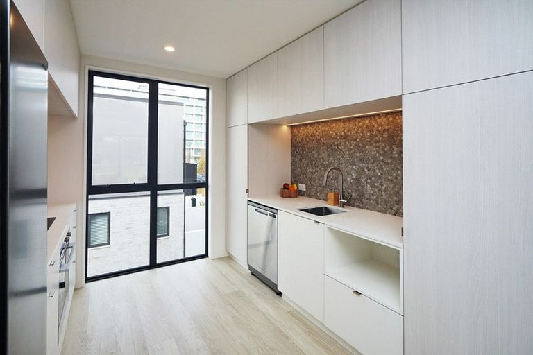 Photo of property in 12/214 Hereford Street, Christchurch Central, Christchurch, 8011