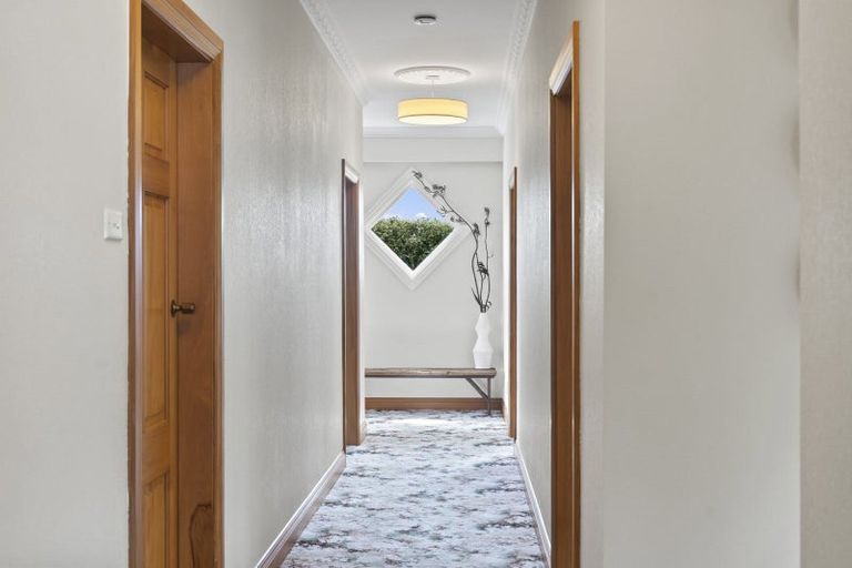 Photo of property in 2 Farley Avenue, Greytown, 5712